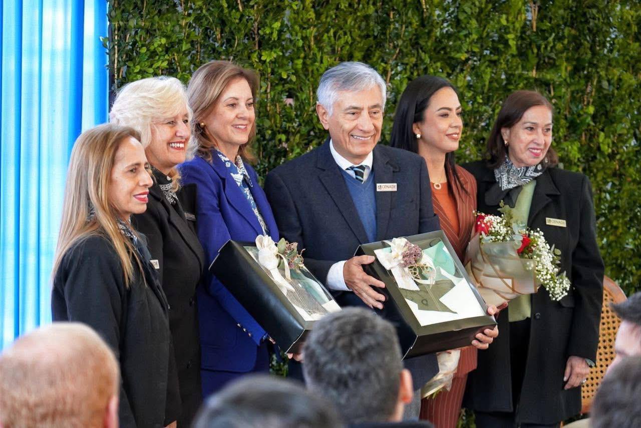 Ceremonia con autoridades